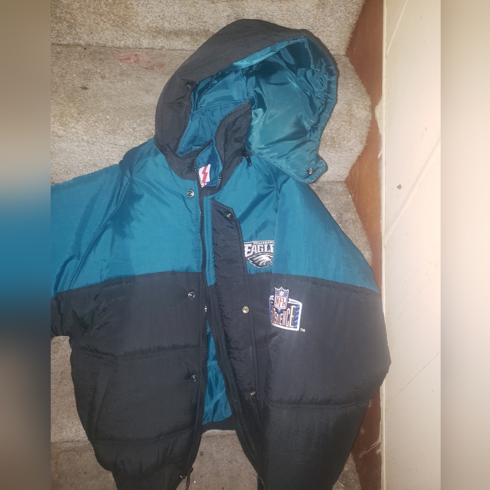 pro player eagles jacket